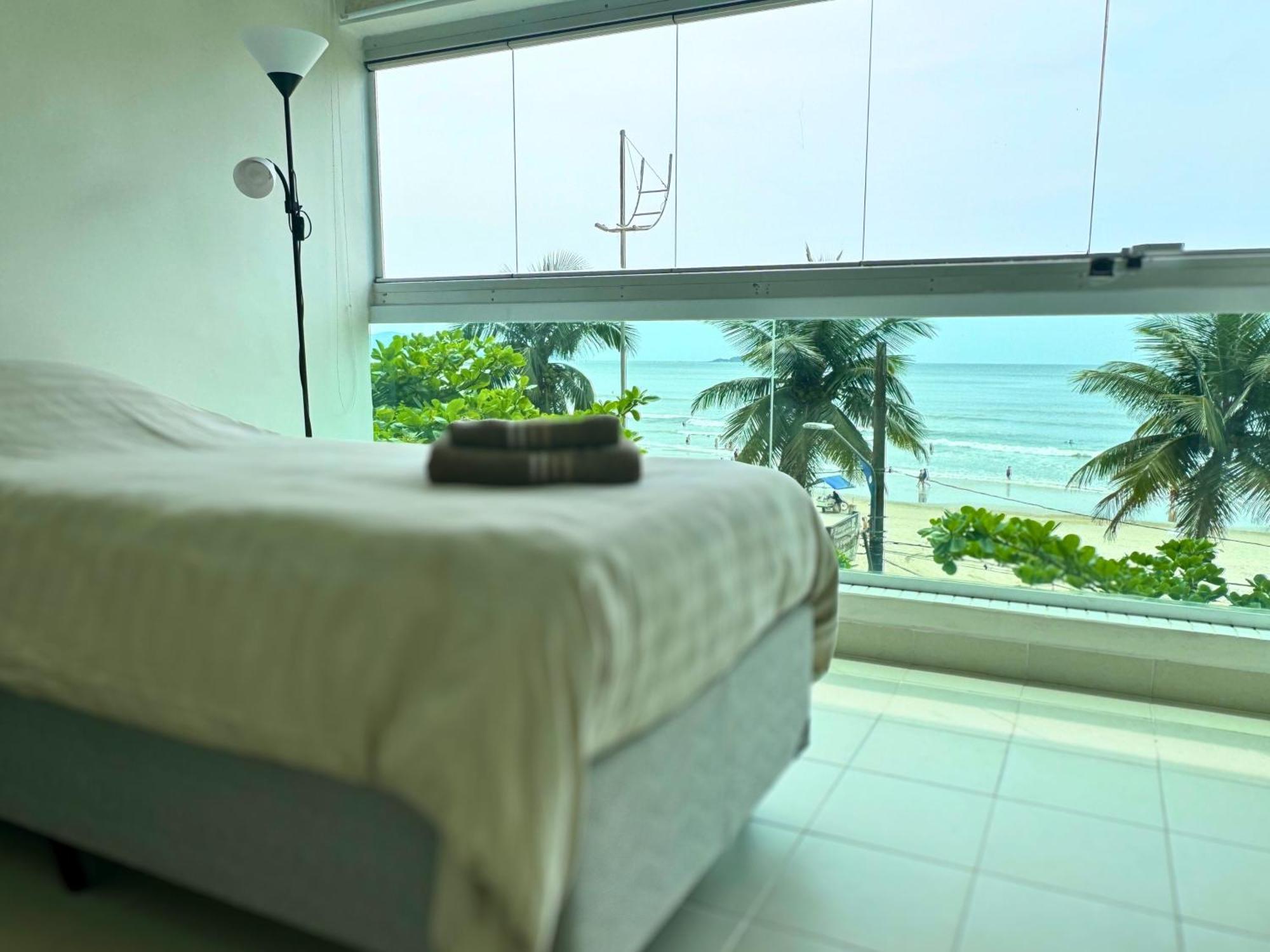 Apartamento Vista Para O Mar E Pe Na Areia Гуаружа Экстерьер фото